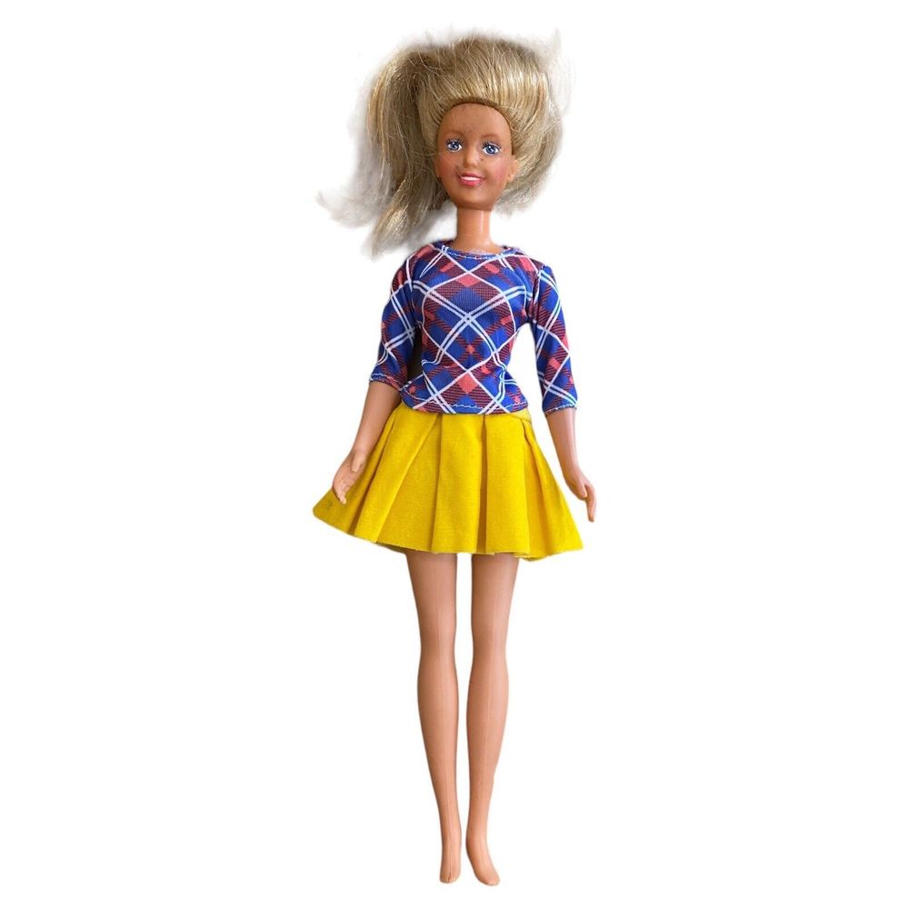 Vintage 1988 Maxie Cheerleader Hasbro Fashion Barbie Doll 11.5" W/ Outfit H-1